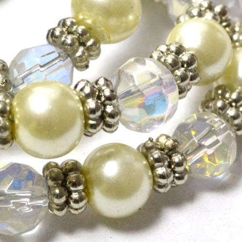 Metallic Mermaid | Pearl Shimmer Necklace Close-up | Gift Ideas For Her | Gifting Made Simple